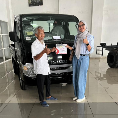Penyerahan Mobil Isuzu 6